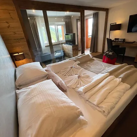 Boutique Mittagspitze Superior Hotel Damuels