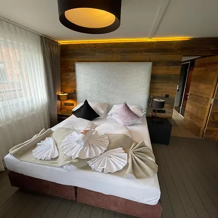 Hotel Boutique Mittagspitze Superior 4*