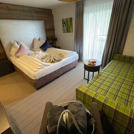 Boutique Mittagspitze Superior Hotel 4*