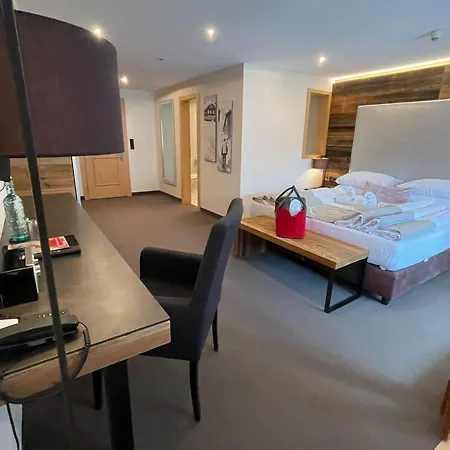 Hotel Boutique Mittagspitze Superior 4*